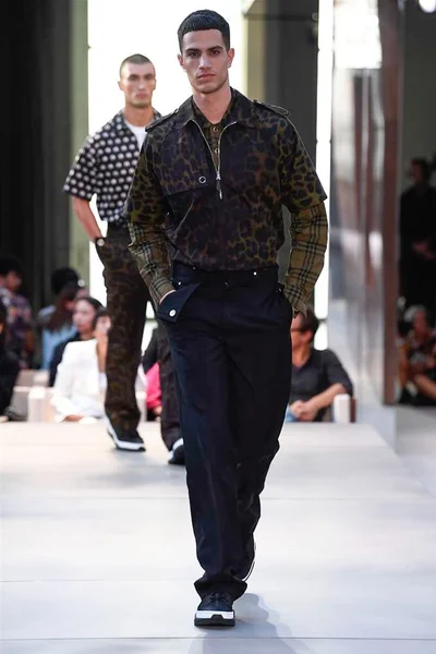 Look 126
